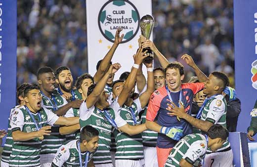 Santos Pentacampeon