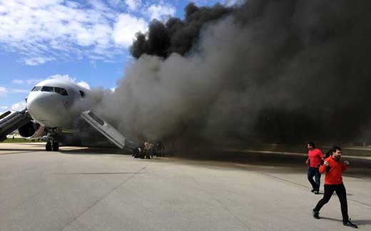 Avion incendio